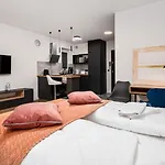 Zlota Apartments City Centre By Sun & Snow